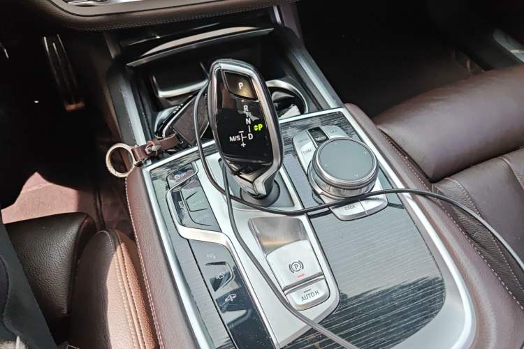 Used BMW 7 Series 2018 730Li Leading Model M Sport Package Gear Lever