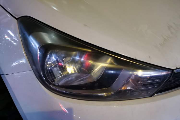 Used Kia Pegas 2017 1.4L Automatic Value Edition Right Front Headlight