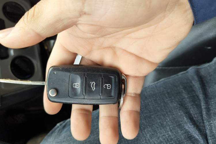 Used Volkswagen Lavida 2013 Revised Classic 1.6L Automatic Fashion Edition