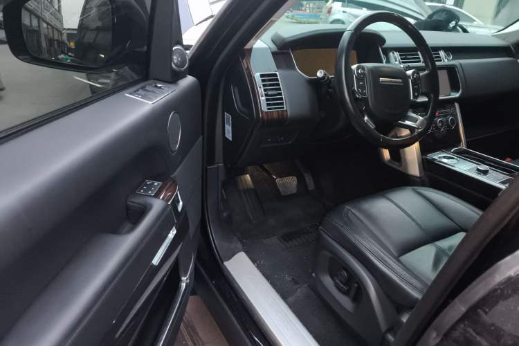 Used Land Rover Range Vogue 
