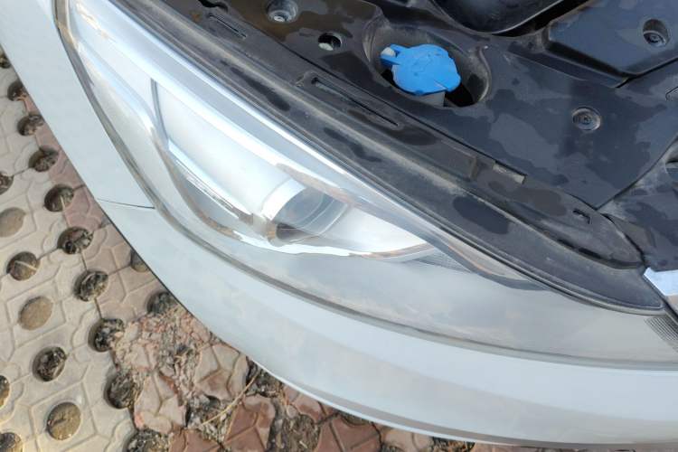 Used Geely Auto Emgrand GS 2016 Elegant Edition 1.8L Automatic LingShang Model Right Front Headlight