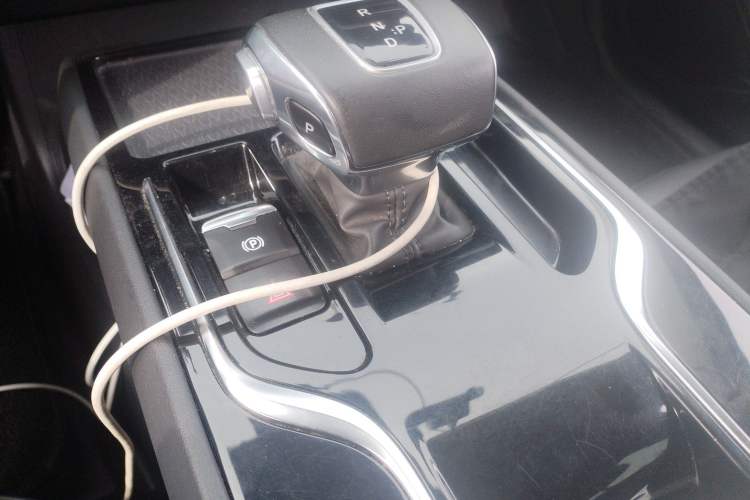 Used Hongqi E-QM5 2022 431 km Charge & Enjoy Edition Gear Lever