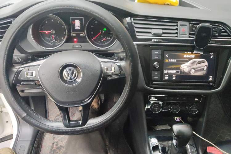 Used Volkswagen Tiguan L 2019 330TSI Automatic Two-Wheel Drive Panoramic Comfort Edition China VI Standard