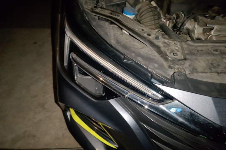 Used Roewe i6 MAX New Energy 2020 1.5T PHEV Cool & Stylish Skyroof Edition Right Front Headlight