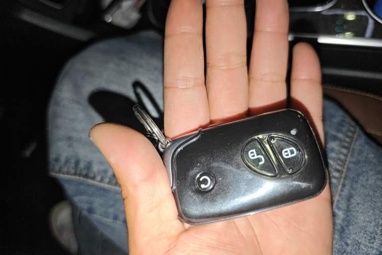 Used BYD Tang New Energy 2015 2.0T Four-Wheel Drive Prestige Version
