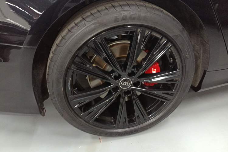 Used Audi A6L 2024 45 TFSI Prestige Dynamic Edition Right Rear Wheel Hub