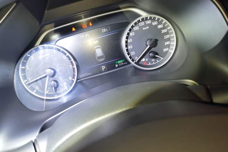 Used Nissan Murano 2019 2.5L XL Two-Wheel Drive Smart Connect Luxury Edition China VI Standard Odometer Close Up