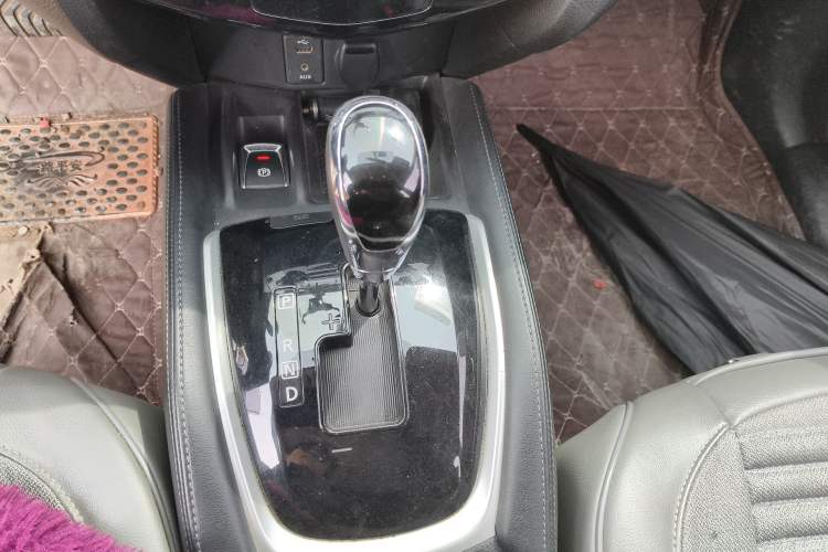 Used Nissan X-Trail 2017 2.5L CVT Leading Edition 4WD