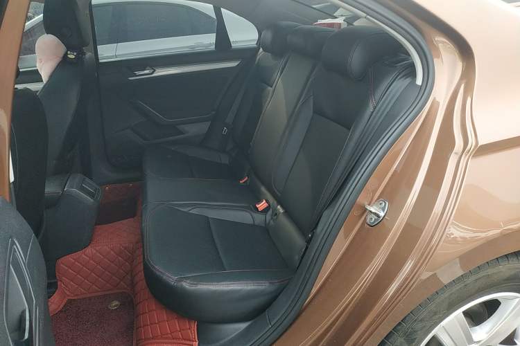 Used Volkswagen Lamando 2017 230TSI DSG Fashion Edition