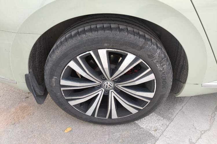 Used Volkswagen FAW-Volkswagen CC 2020 330TSI Glamour Edition China VI Standard Right Rear Wheel Hub