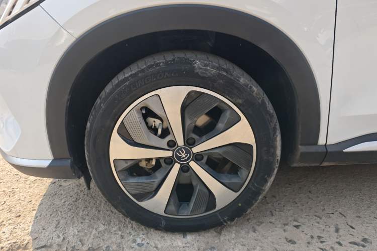 Used BYD Song PLUS New Energy 2021 DM-i 110KM Flagship Model Left Front Wheel Hub