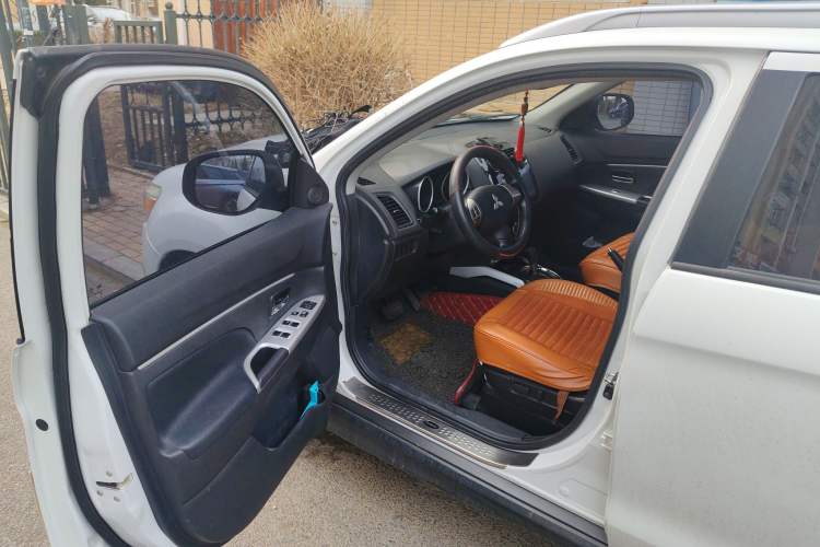 Used Mitsubishi ASX 2016 2.0L CVT Two-Wheel Drive Navigation Edition
