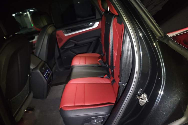 Used Porsche Cayenne E-Hybrid 2025 Cayenne E-Hybrid 2.0T
