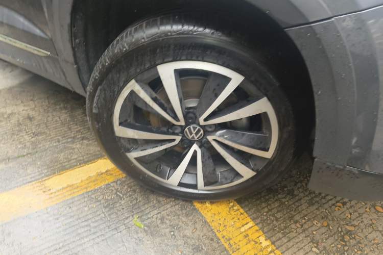 Used Volkswagen Tharu 2021 280TSI Two-Wheel-Drive Luxury Edition
