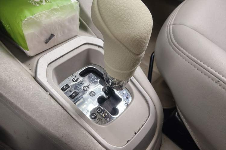 Used Citroen Elysee 2014 1.6L Automatic Fashion Model Gear Lever