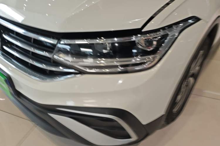 Used Volkswagen Tiguan L 2022 330TSI Automatic Two-Wheel Drive Comfort Edition Left Front Headlight