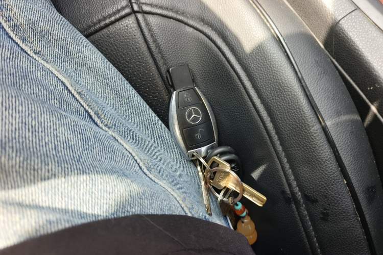 Used Mercedes-Benz B-Class 2015 B 200 Sport Edition Vehicle Key