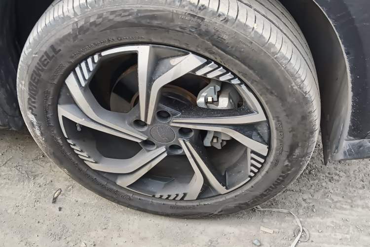 Used Geely Auto Emgrand X7 Sport 2024 1.5TD Dragon Edition Right Front Wheel Hub