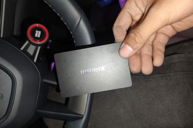 Used Xiaomi Auto SU7 2024 Four-Wheel Drive Ultra-Long Range Advanced Intelligent Driving Max Edition Vehicle Key