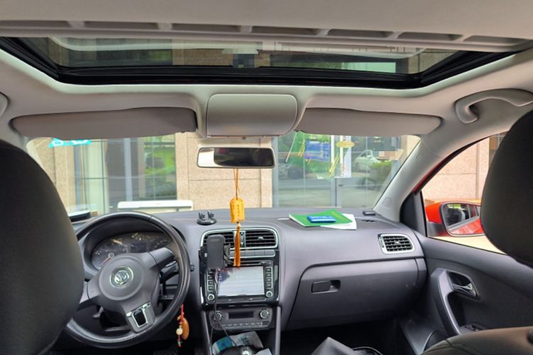 Used Volkswagen Polo 2011 1.6L Automatic ZhiKu Edition
