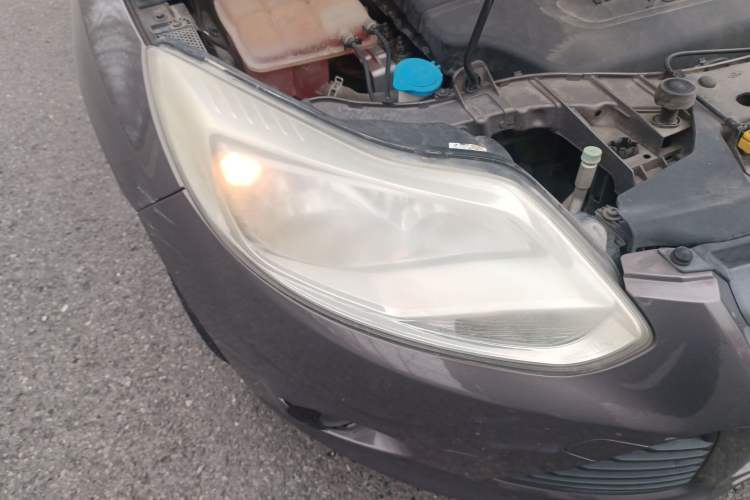 Used Ford Focus 2012 Sedan 1.6L Automatic Fashion Edition