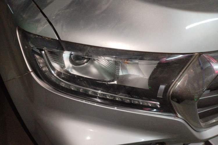 Used Great Wall Wingle 7 2020 2.0T Diesel Two-Wheel Drive Crown Champion Business-Style Compact Pickup GW4D20M Right Front Headlight