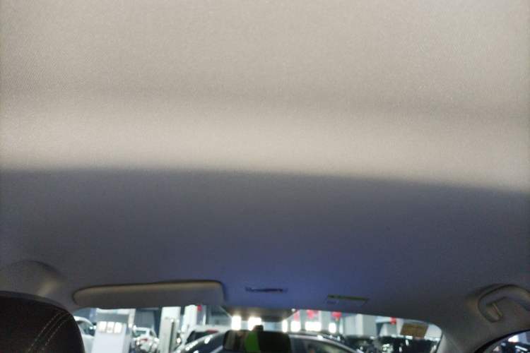 Used Roewe Clever 2021 302 km New Four-Seater Super-Efficient Version