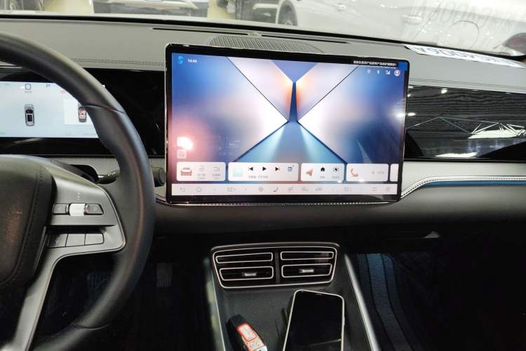 Used BYD Song Pro New Energy 2025 Second-Generation Intelligent Driving Version DM-i 115KM Excellence Edition Audio And AC Panel