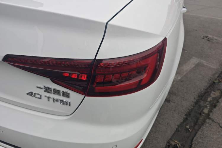 Used Audi A4L 2019 40 TFSI Fashion Edition China VI Emission Standard