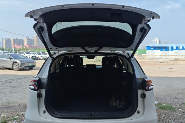 Used BYD Tang New Energy 2018 DM 2.0T All-Wheel Drive Smart Connect Advanced Model 7 Seats China V Emission Standard Trunk