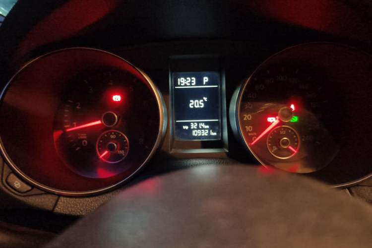 Used Volkswagen Golf 2012 1.6 Automatic Luxury Edition