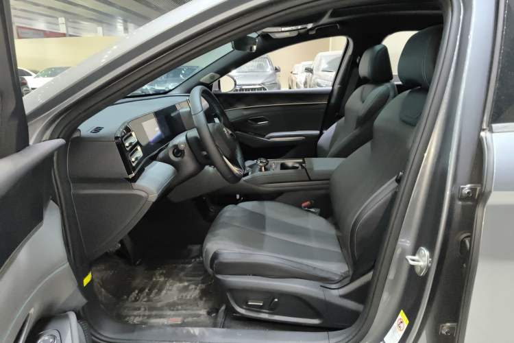 Used BYD Qin L 2024 DM-i 120KM Leading Model
