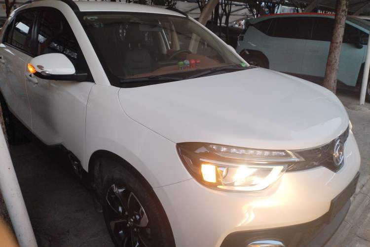 Used Dongfeng Aeolus AX4 2017 1.6L DCT Trendy Style
