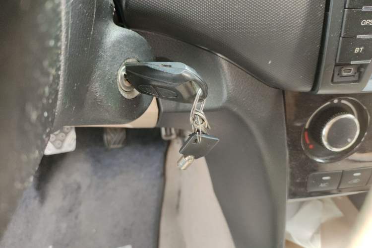 Used CHANGAN KAICHENG Ounuo S 2014 1.5L Elite Model
