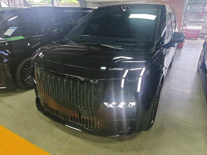 Used Zeekr 009 2024 Six-Seat Executive Version 4WD 108 kWh — 1