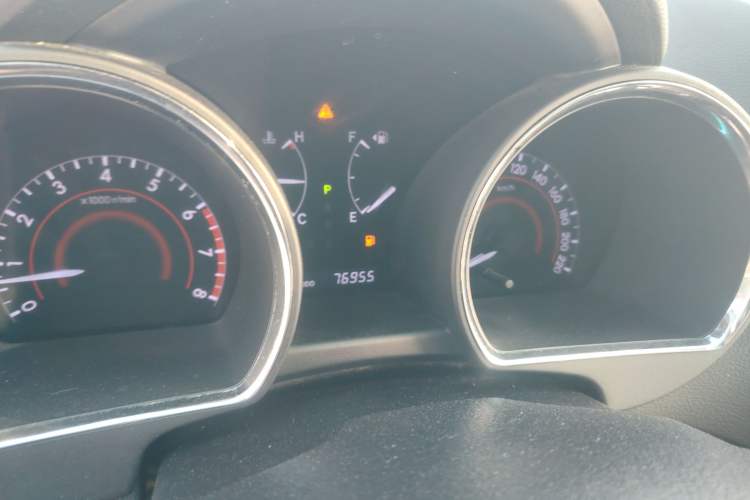 Used Toyota Highlander 2012 2.7L Two-Wheel Drive 7-Seater Luxury Edition
