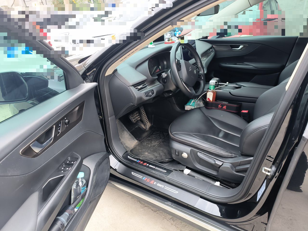 Hongqi E-QM5 2023 Base Travel Edition — снимка 16