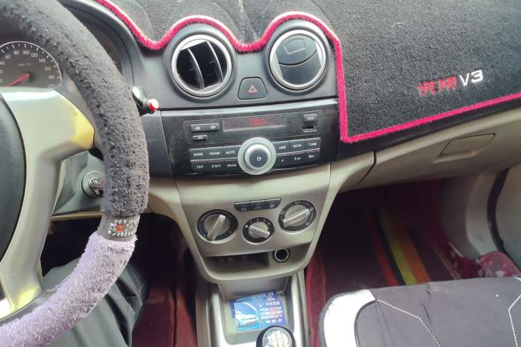Used CHANGAN Alsvin V3 2012 1.3L Manual Standard Edition
