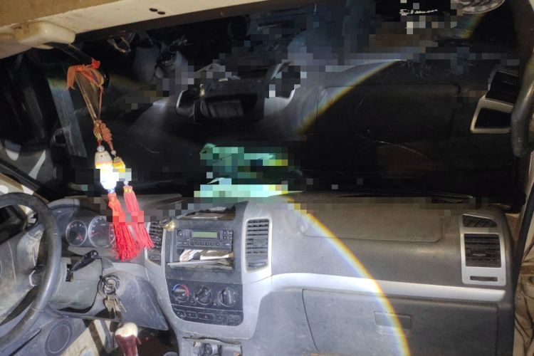 Used Foton Scenic 2014 2.0L Express Classic Short-Wheelbase High-Roof 4Y20M
