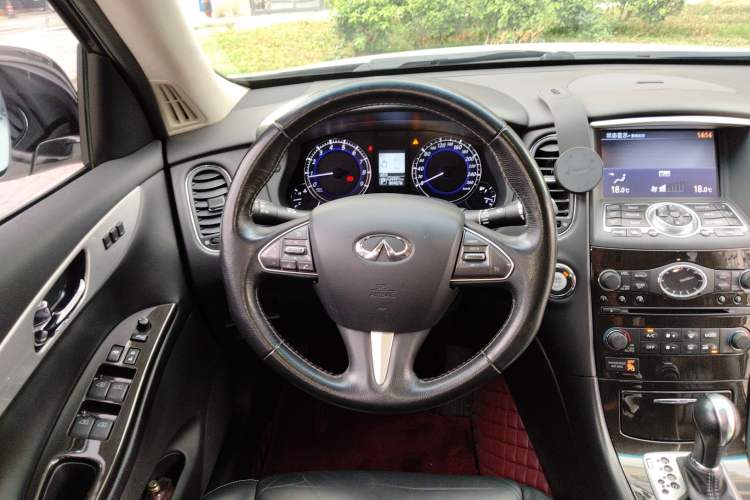 Used Infiniti QX50 2015 2.5L Luxury Edition