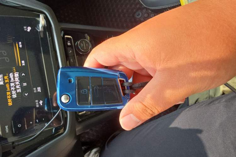 Used Volkswagen Tiguan L 2019 Revised 330TSI Automatic Two-Wheel Drive Smart & Luxury Edition China VI Standard
