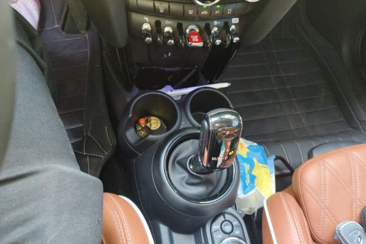 Used MINI 2021 1.5T COOPER Artist
