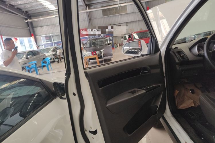 Used Land X8 2014 Explorer Edition 2.0L Urban Pioneer Version