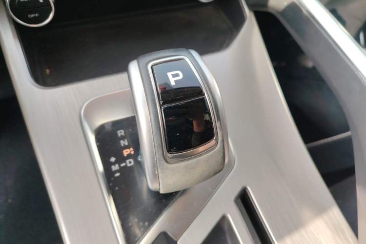 Used Geely Auto Coolray 2019 260T DCT Knight China V Standard
