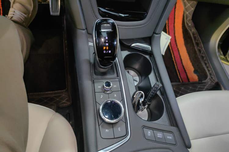 Used Cadillac XT6 2020 28T Six-Seater Luxury Sporty Enjoy-the-Comfort Safety Edition