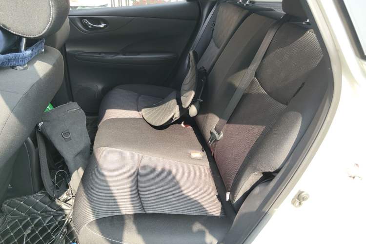 Used Nissan Tiida 2016 1.6L CVT Cool Dynamic Edition