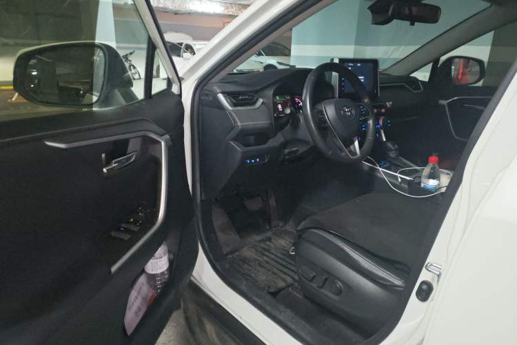 Used Toyota RAV4 2020 2.0L CVT Two-Wheel Drive Fashion PLUS Edition