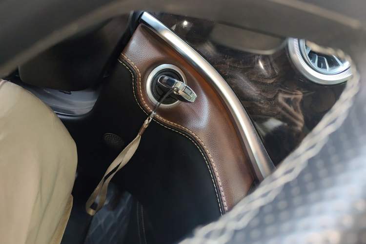 Used Mercedes-Benz V-Class 2018 V 260 L Prestige Extended Version China VI