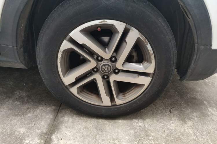 Used Changan CS55 2017 1.5T Manual Colorful Edition
