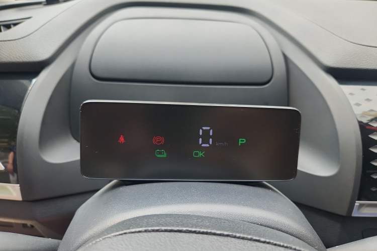 Used BYD Qin PLUS 2021 EV 400KM Leading Comfort Edition Instrument Cluster